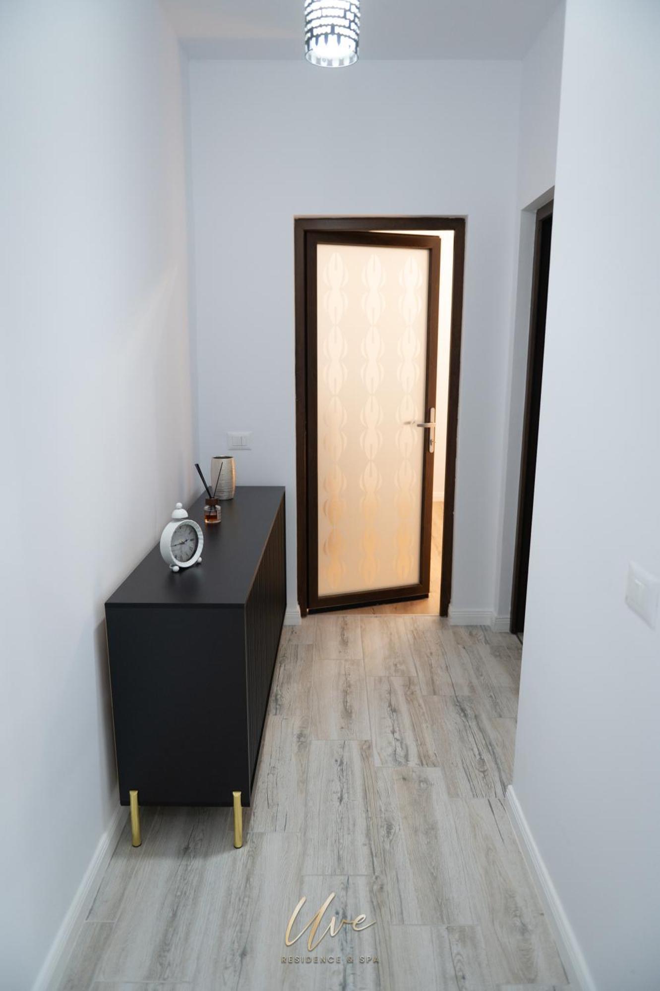 Uve Residence & Spa Piatra Neamt Exterior photo
