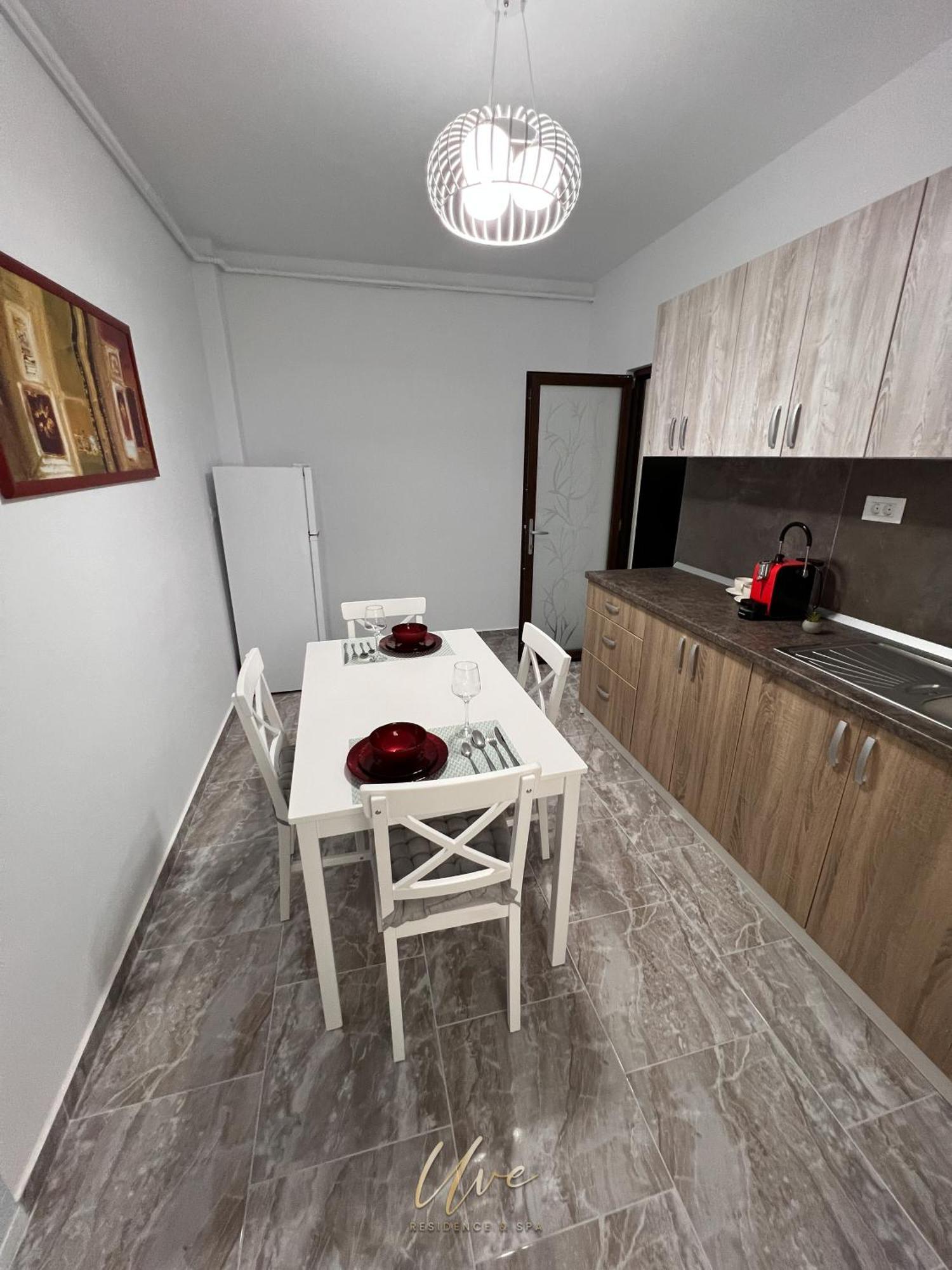 Uve Residence & Spa Piatra Neamt Exterior photo