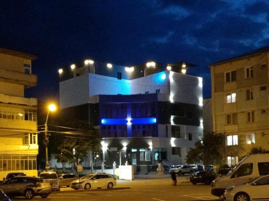 Uve Residence & Spa Piatra Neamt Exterior photo